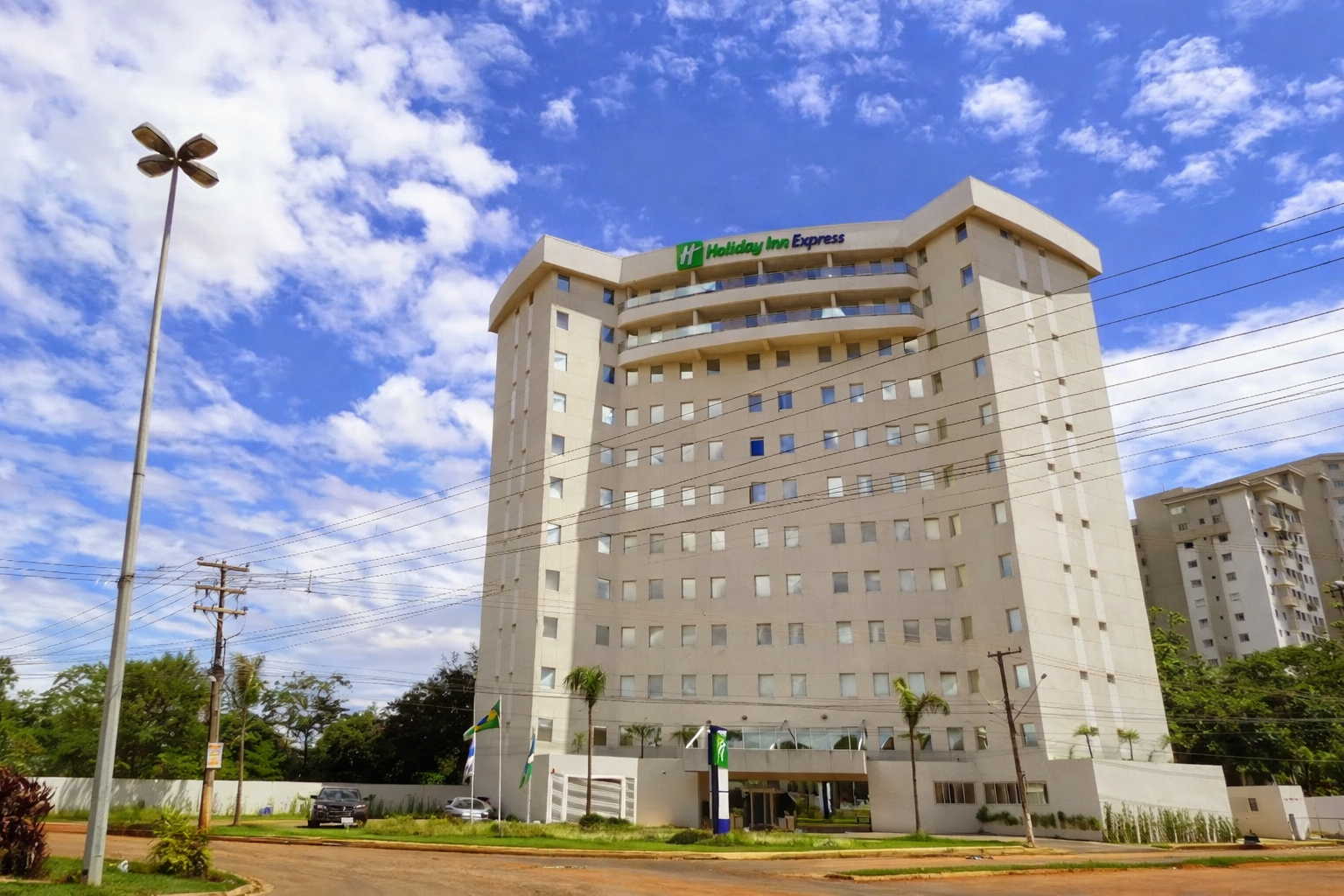 Holiday Inn Express Fachada